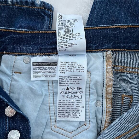 Levi's 501 Crop Straight Leg Distressed Jeans in Market Grammar Wash Sz 25 NWOT - Picture 10 of 14